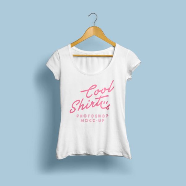 Mockup de Camisa feminina PSD #4